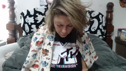 Snapshot of alannarack chatting on October 23, 8:59 pm Alanna Rack online show from October 23, 8:59 pm