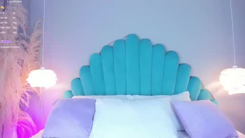 Alassia Hocthner online show from October 31, 12:31 pm