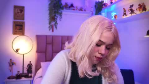 albaandthayron online show from December 17, 12:20 pm