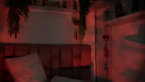 albaandthayron online show from October 17, 12:41 pm