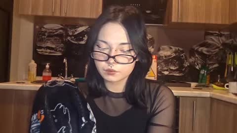 Im Katrina online show from February 8, 6:00 pm