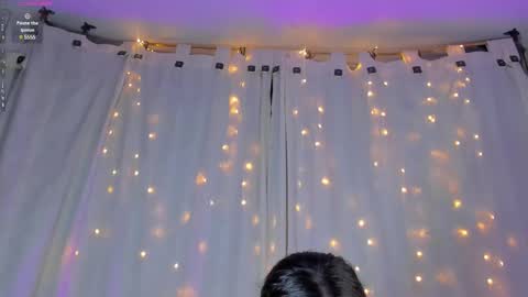 Snapshot of aleja_rossi chatting on March 4, 6:39 pm Aleja online show from March 4, 6:39 pm