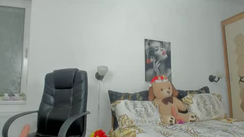 Snapshot of aleksis09 chatting on December 14, 8:08 pm aleksa online show from December 14, 8:08 pm