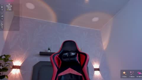 A L E S S I A online show from February 21, 9:04 pm