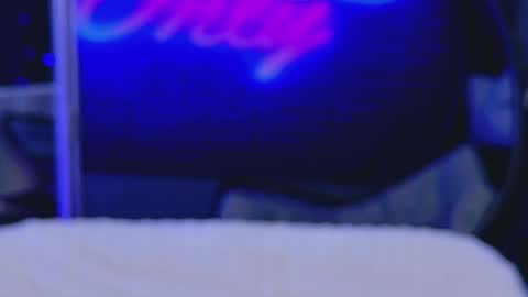 alessiacroft online show from April 2, 4:10 am