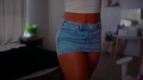 alex  online show from February 18, 5:00 pm