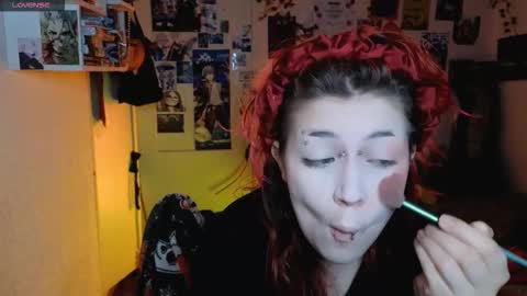 alex_howell online show from December 2, 8:11 pm