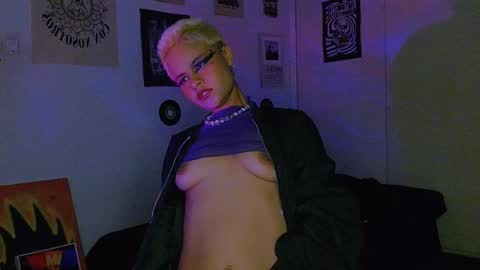 Alex online show from April 12, 12:35 am