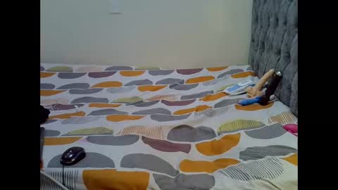 alexa_3909 online show from April 18, 10:31 pm