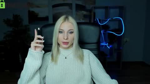 Alexa Woods online show from October 9, 6:45 pm