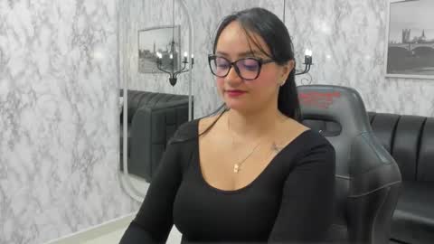 Alexandra Milff  online show from December 18, 4:17 am