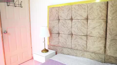 alexia_clark7 online show from February 23, 7:46 pm