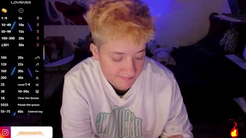 Snapshot of alexxxmorris chatting on October 15, 6:27 am M O R R I S online show from October 15, 6:27 am