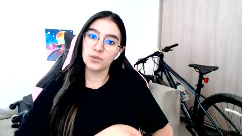 alexyferrer1 online show from June 30, 4:28 pm