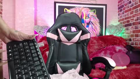 aliaandadara online show from April 11, 11:47 am