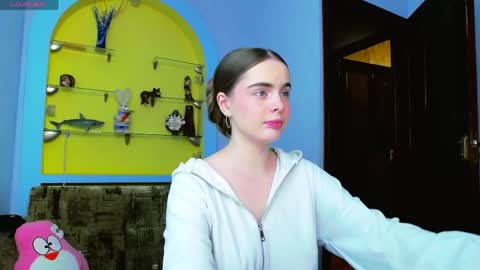 alice online show from April 25, 5:43 pm