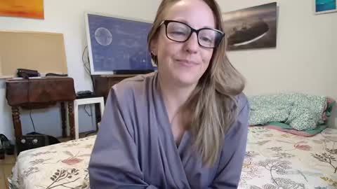 Alice online show from October 10, 4:12 pm