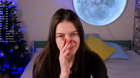 Snapshot of alice__grace_ chatting on December 16, 9:31 pm your Alice online show from December 16, 9:31 pm