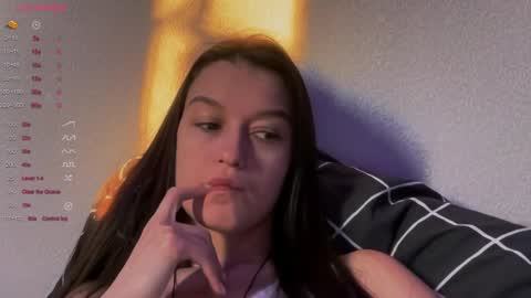 Snapshot of alice__grace_ chatting on February 9, 2:07 pm your Alice online show from February 9, 2:07 pm