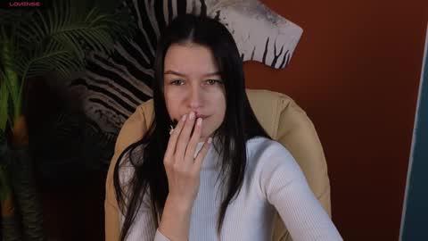 Snapshot of alice__grace_ chatting on January 19, 5:18 pm your Alice online show from January 19, 5:18 pm