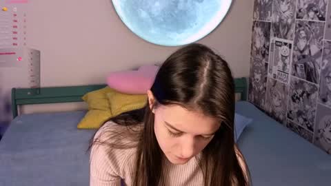 Snapshot of alice__grace_ chatting on December 17, 9:27 pm your Alice online show from December 17, 9:27 pm