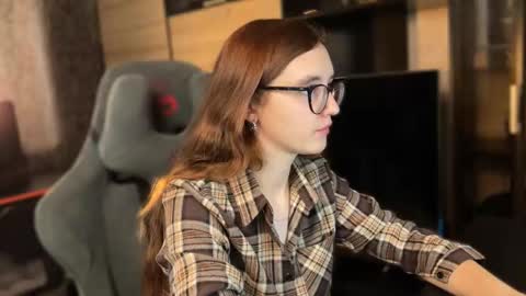 Hey Im Alice  online show from October 18, 9:12 am