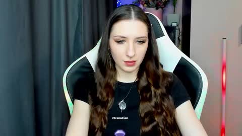 Snapshot of alice_bailey chatting on September 26, 2:36 pm Alice online show from September 26, 2:36 pm