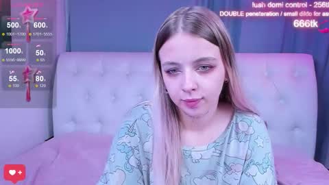 alice_halle online show from October 23, 9:15 am