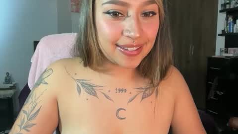 alice_perverse online show from April 13, 9:37 pm