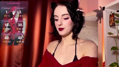 Snapshot of alice_succubus chatting on December 6, 7:33 pm alice_succubus online show from December 6, 7:33 pm