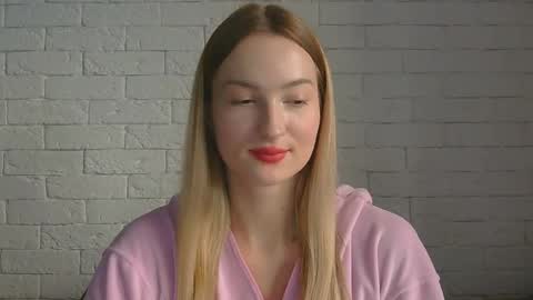 Alice online show from October 5, 3:06 pm