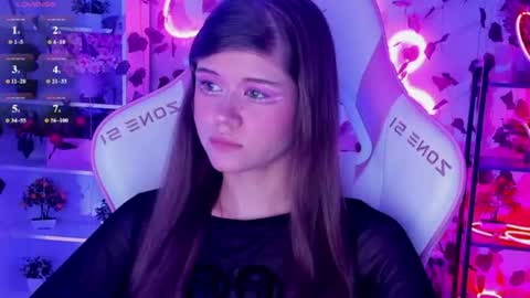 Alice online show from June 26, 7:59 pm