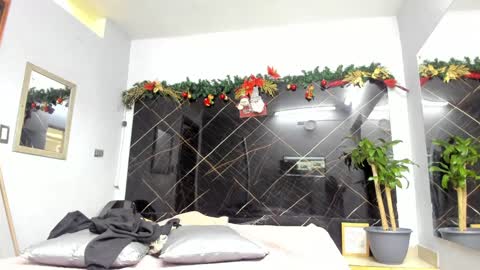 Alice thompsonx online show from December 5, 11:38 am