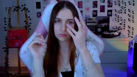 Snapshot of alicecharmy chatting on October 20, 7:22 am alicecharmy online show from October 20, 7:22 am