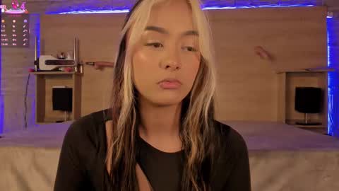 Alice  online show from February 20, 12:15 pm