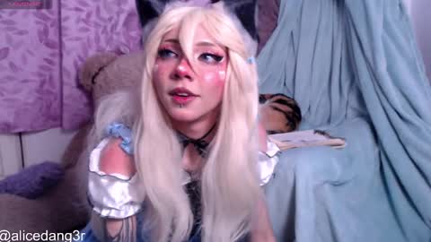 Snapshot of alicedang3r chatting on February 15, 12:15 am Alice  online show from February 15, 12:15 am