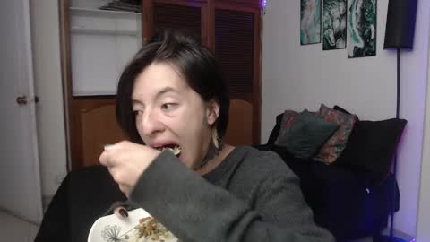 alicee_logan_ online show from November 16, 2:46 am