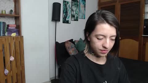 alicee_logan_ online show from February 5, 2:25 am