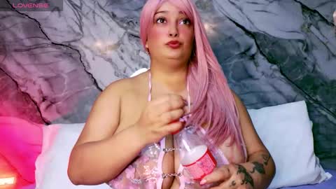 Snapshot of alicee_stone_ chatting on September 23, 8:51 pm alicee_stone_ online show from September 23, 8:51 pm