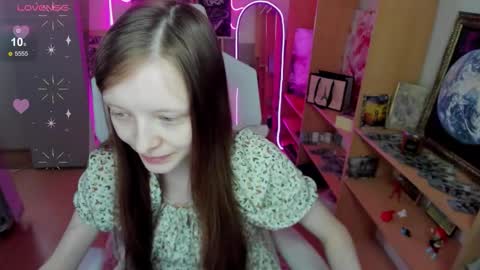 Alie online show from November 12, 3:37 am