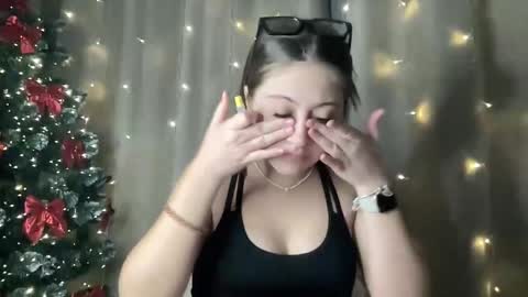 aliceinlustland online show from January 15, 6:14 pm