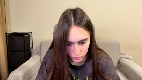 alicekollt online show from April 12, 8:33 pm