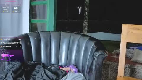 alicemrtnzz online show from October 28, 11:20 pm