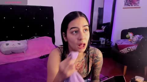 Alice online show from January 22, 5:28 pm