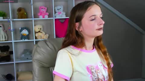 Alicia Adams online show from January 10, 1:10 am