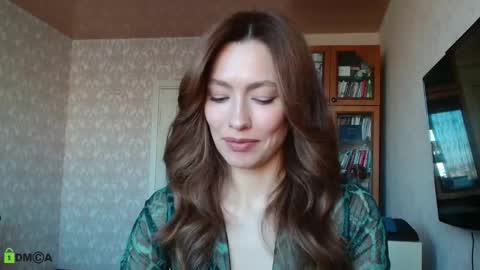 Snapshot of alicia_savory chatting on October 8, 4:50 am Alicia online show from October 8, 4:50 am