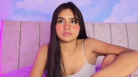 Aliclark online show from April 16, 8:19 pm