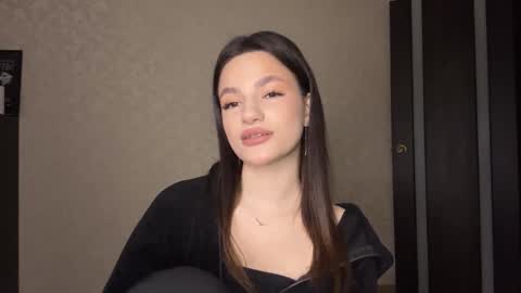 Niki online show from March 25, 3:37 pm