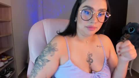 aliice_69 online show from March 4, 3:11 am