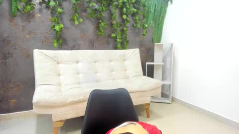 Alice online show from November 19, 8:20 pm